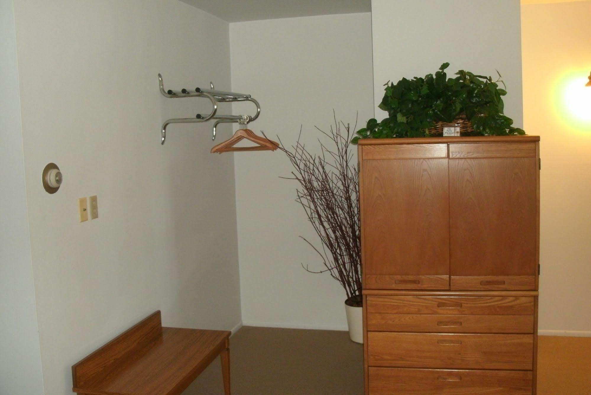 Budget Host Inn Ironwood Εξωτερικό φωτογραφία